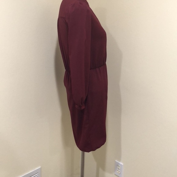 Tobi Dress Size Small Maroon Red Long Sleeve Faux Wrap Tulip Hem - Picture 3 of 9